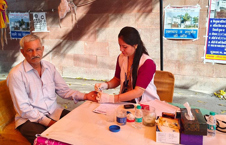 Free Eye Check-up & Cataract Referral Camp & Health camp at MCD Community Centre, Azadpur Colony